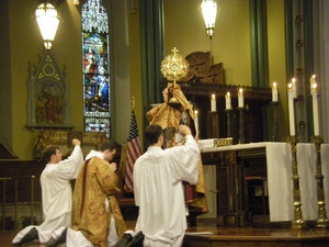 benediction in Church Corpus Christi 2010.jpg
